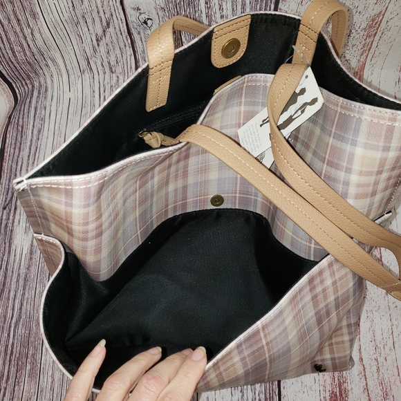 Elliot Lucca Delphine 2 in 1 Tote Sand Plaid - Picture 7 of 12